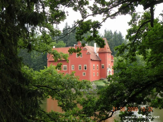 Červená Lhota – půvabný pohádkový zámek na Jindřichohradecku