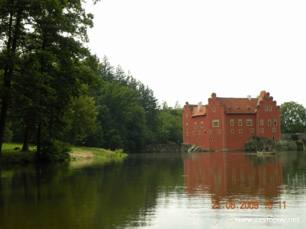 Zámek Červená Lhota