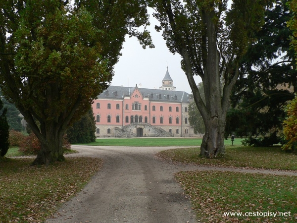 Zámek Sychrov