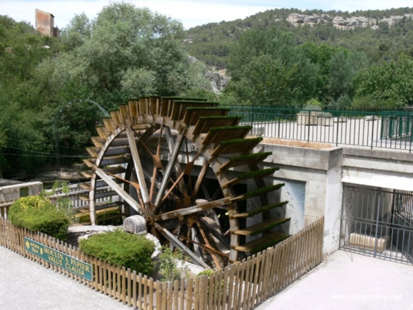provance - Fontaine du Vaucluse
