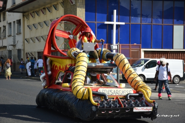 Martinik - karneval ve Fort-de-France 